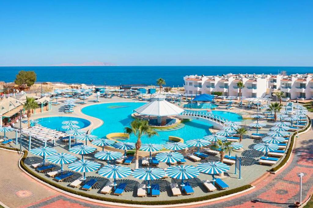 Dreams Beach Resort